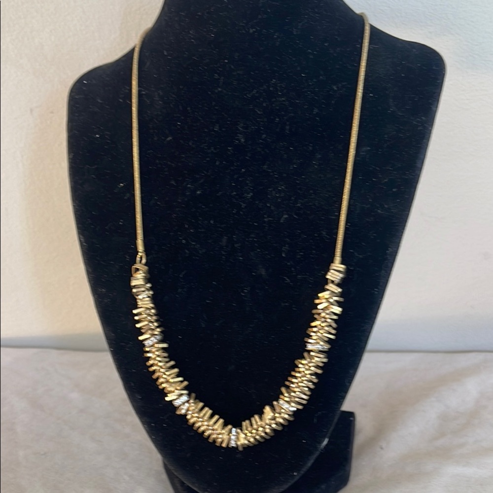 Vintage J Crew Gold Tone Chunky Necklace Women’s Jewelry Fashion Stylish - Picture 1 of 9